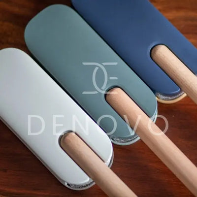 De Novo® Back-to-Basics Lint Brush with Wooden Handle De Novo